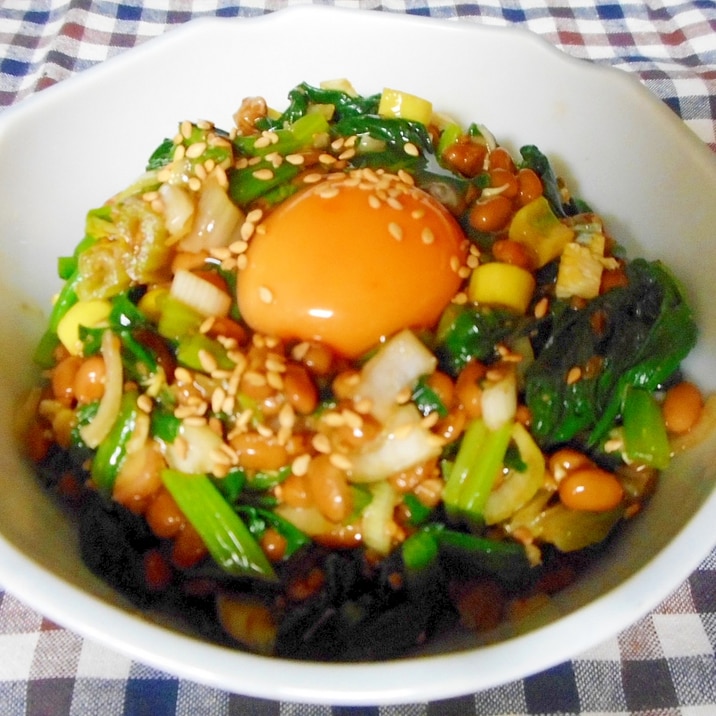 三十雑穀　納豆とほうれん草の醤油麹丼